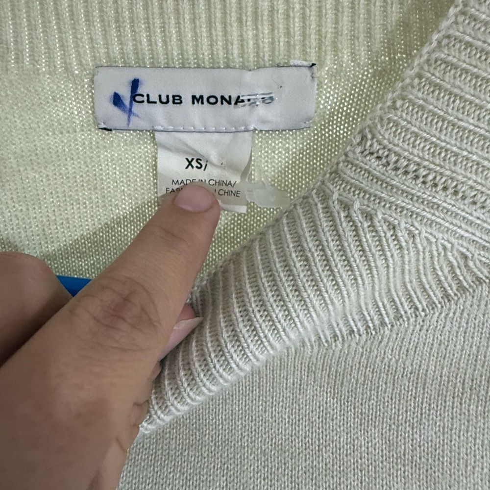 Club Monaco - Picture 2 of 2